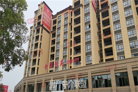 密州盘龙福邸3室，楼层好，带车位，附房125万